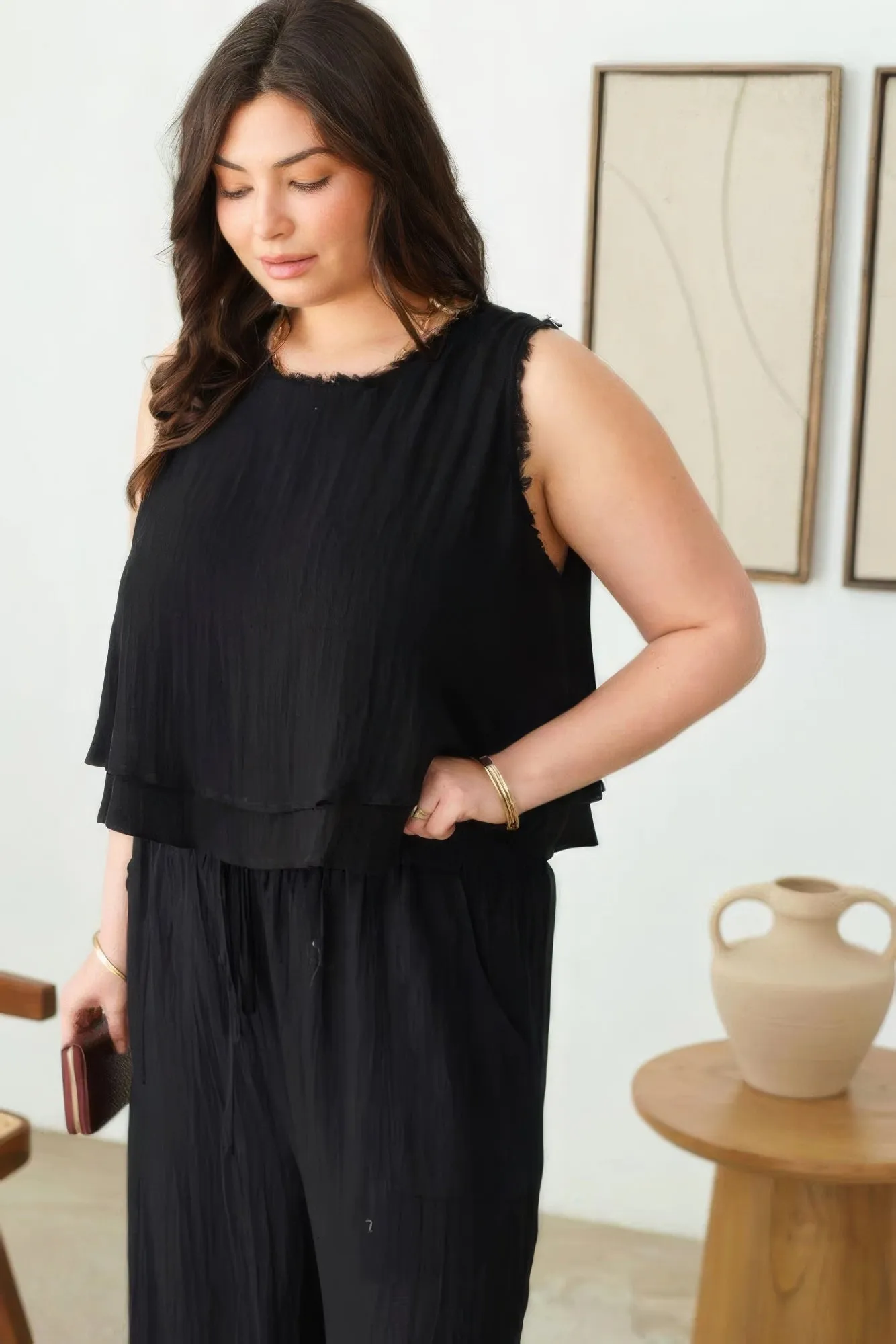 Boho Chic Plus Size Sleeveless Top with Frayed Hem