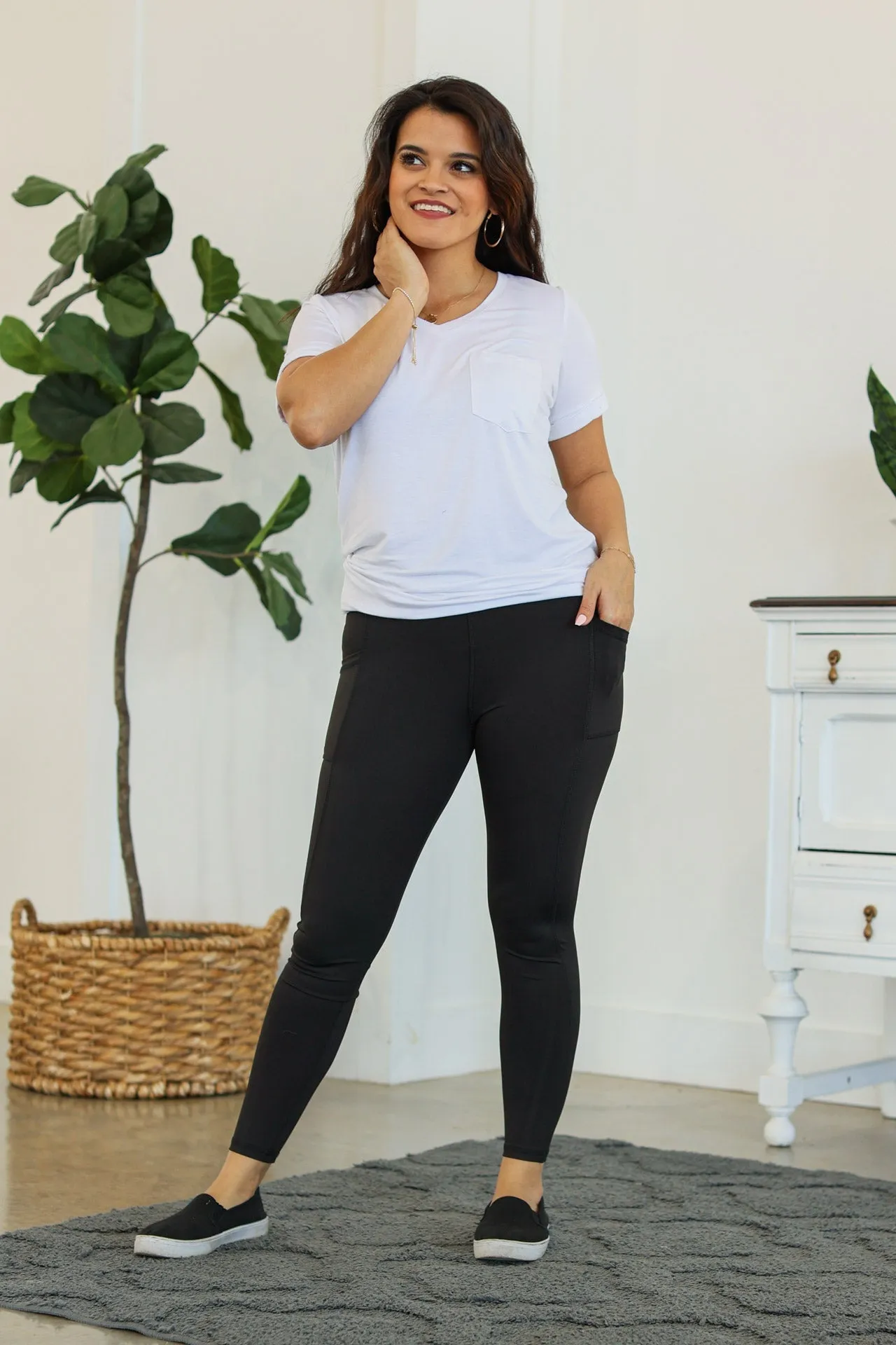 IN STOCK Women's Athleisure Leggings - Black