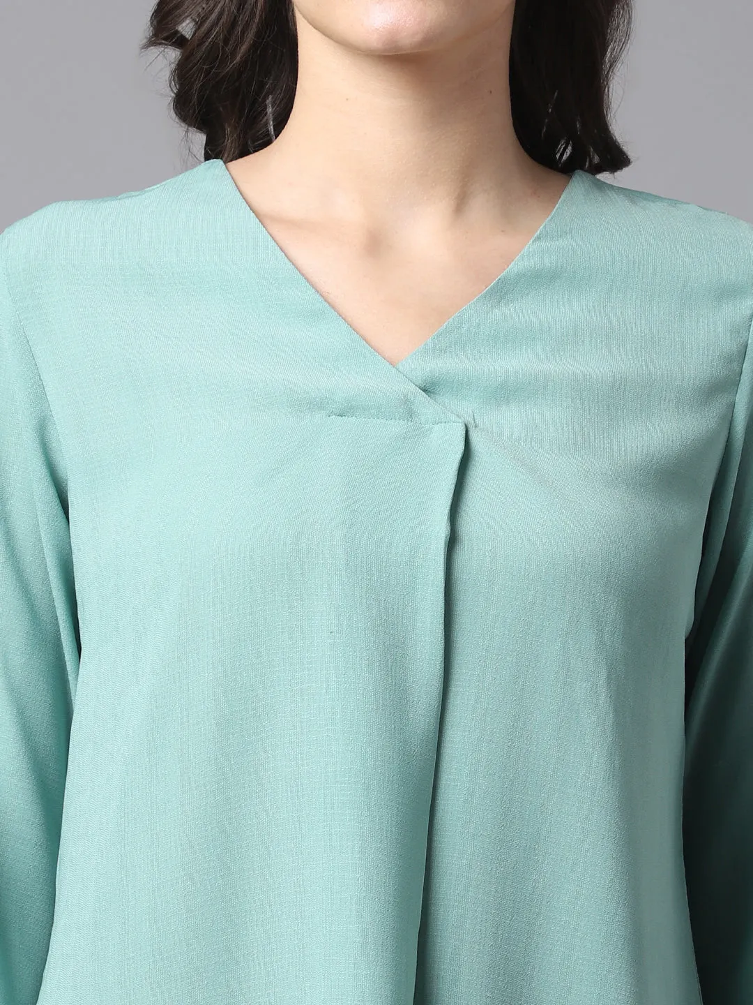 Women's Casual  Light Green Solid V neck Tunic